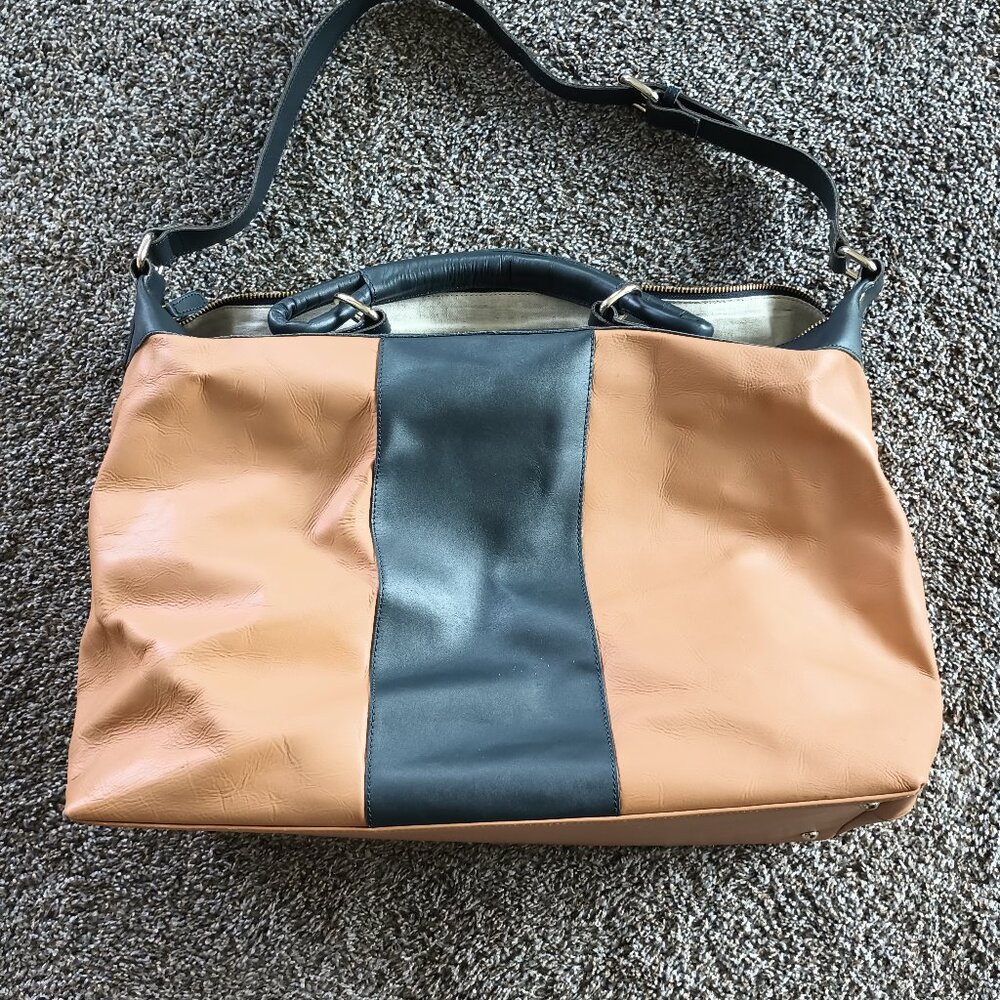 Mark & Graham Leather Weekender Bag - Picture 2 of 10